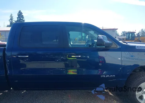 2019 Ram 1500 Big Horn/Lone Star 4X4 6'4 Box z USA, uszkodzony, nr VIN 1C6SRFMT7KN786222